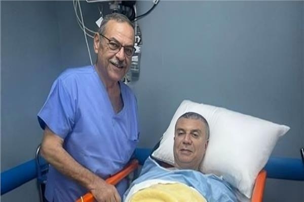 برسالة مؤثرة.. عمرو الليثي يعلن تعافيه ويغادر وحدة العناية المركزة