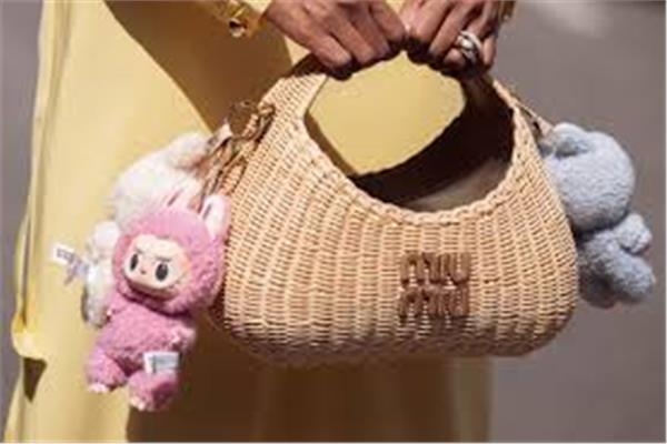 بسبب «لابوبو».. شجار جماعي في لندن يدفع «بوب مارت» لتعليق المبيعات