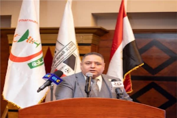 اختيار الدكتور محمد عصمت عضوًا بالمكتب التنفيذي لاتحاد الصيادلة العرب