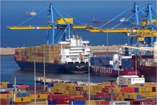 تداول 14 ألف طن و800 شاحنة بضائع عامة ومتنوعة بموانئ البحر الأحمر