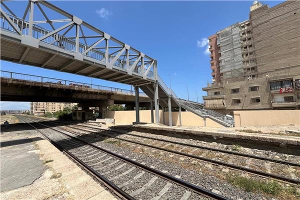 لتجنب الحوادث.. إنشاء كوبري مشاة أعلى السكة الحديد بالإسكندرية
