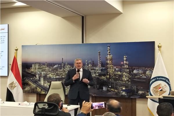 وزير البترول: نعمل على تلبية احتياجات المواطن من المواد البترولية