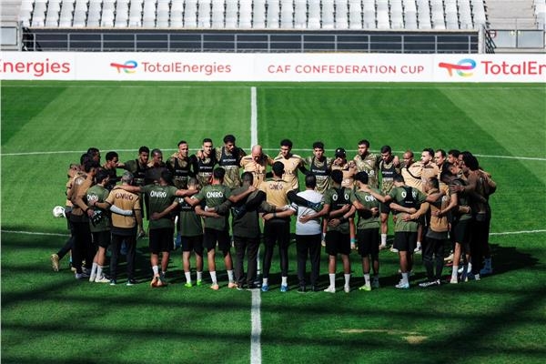 الزمالك يرفض الاستسلام في أزمة نقاط القمة.. وحلول ودية مع ميشالاك وحمد