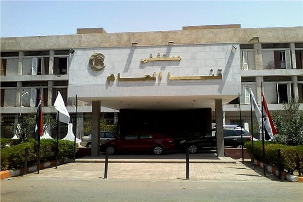 فتح تحقيق في واقعة مريضة الإيدز بمستشفى قنا.. وطلب إحاطة لرئيس الوزراء ووزير الصحة
