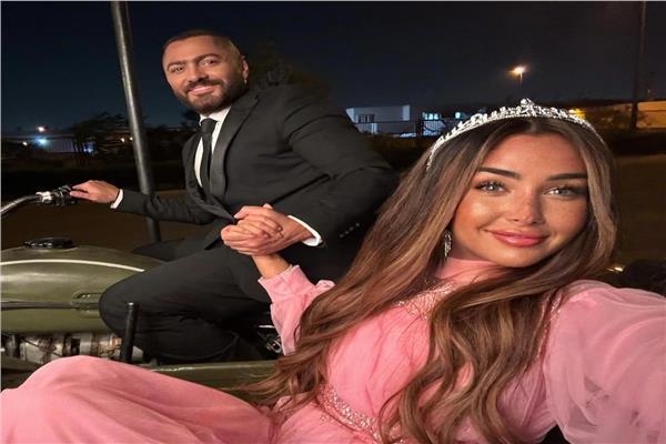هنا الزاهد تعترف بحبها لـ تامر حسني