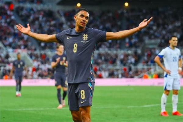 رسميًا.. ريال مدريد يقدم أرنولد في هذا الموعد