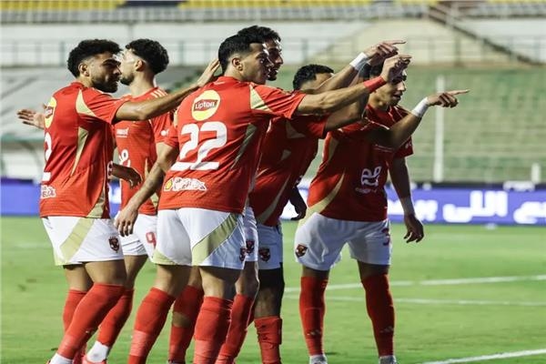 نجم الأهلي يعلن انتقاله لسيراميكا كليوباترا «فيديو»