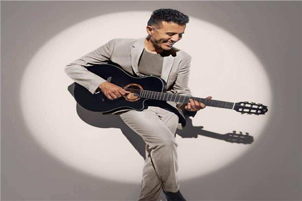 بالفيديو.. حمزة نمرة يطرح 3 أغنيات من ألبومه الجديد "قرار شخصي"