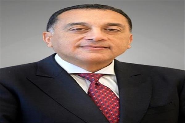 بدء اجتماع الحكومة بالعلمين الجديدة