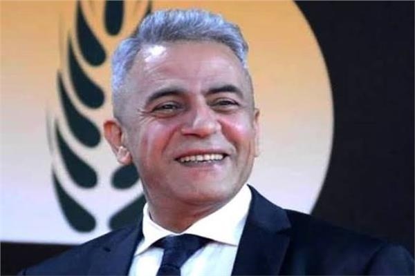 صبري فواز يساند محمد صبحي في أزمته الصحية