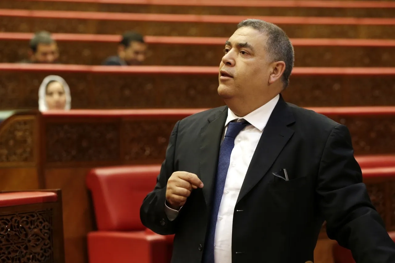 لفتيت: وضع برنامج جديد للنقل الحضري بواسطة الحافلات يفصل بين الاستثمار والاستغلال
