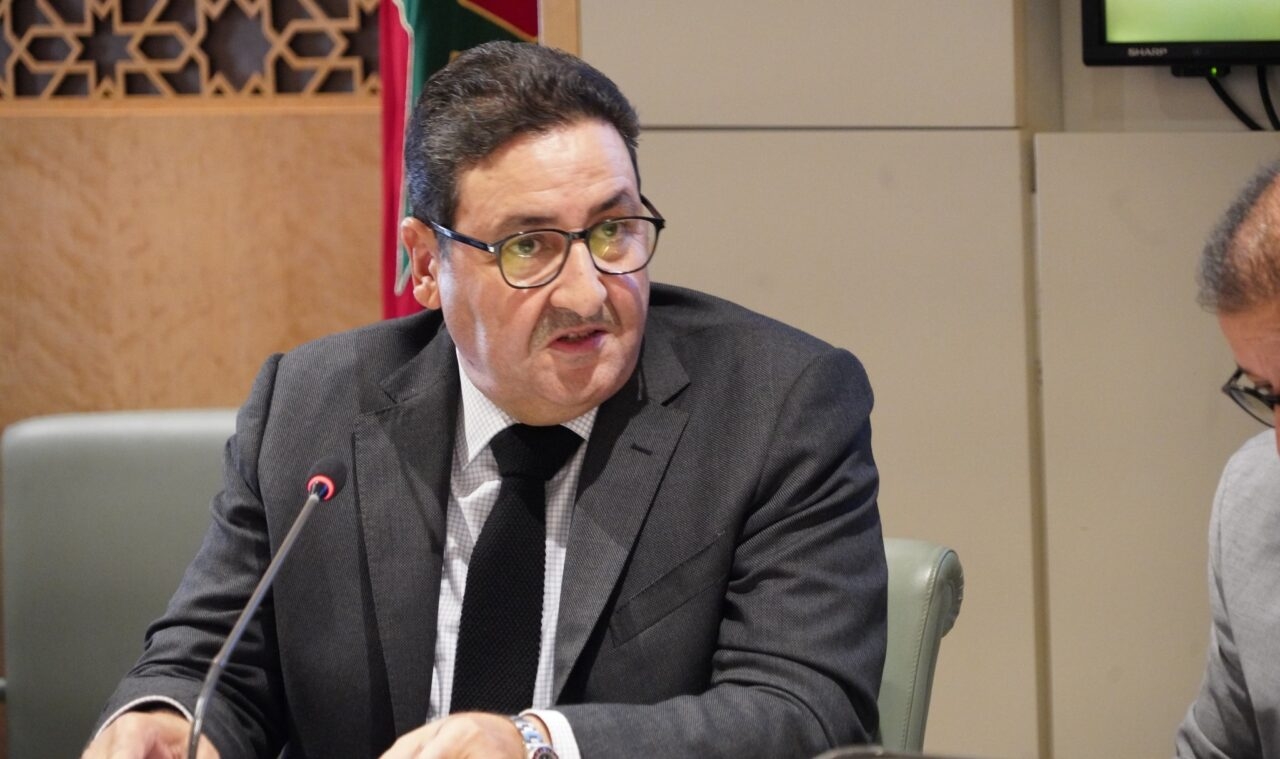 الوزير قيوح في قلب فضيحة جديدة.. رئيس مصلحة صلاحية الطائرات مهندس إعلاميات