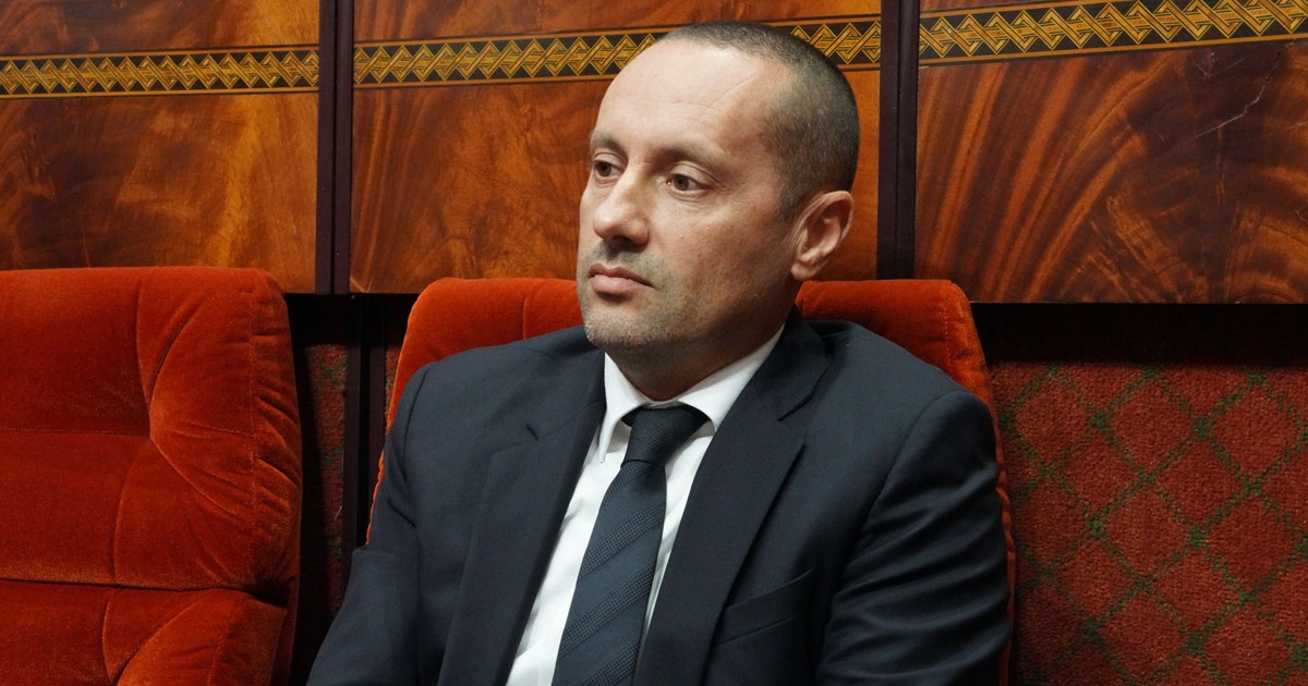 اتهامات تلاحق وزارة الصحة.. إلغاء صفقات قائمة وإعادة تفصيلها على المقاس لخدمة لوبيات مالية معينة