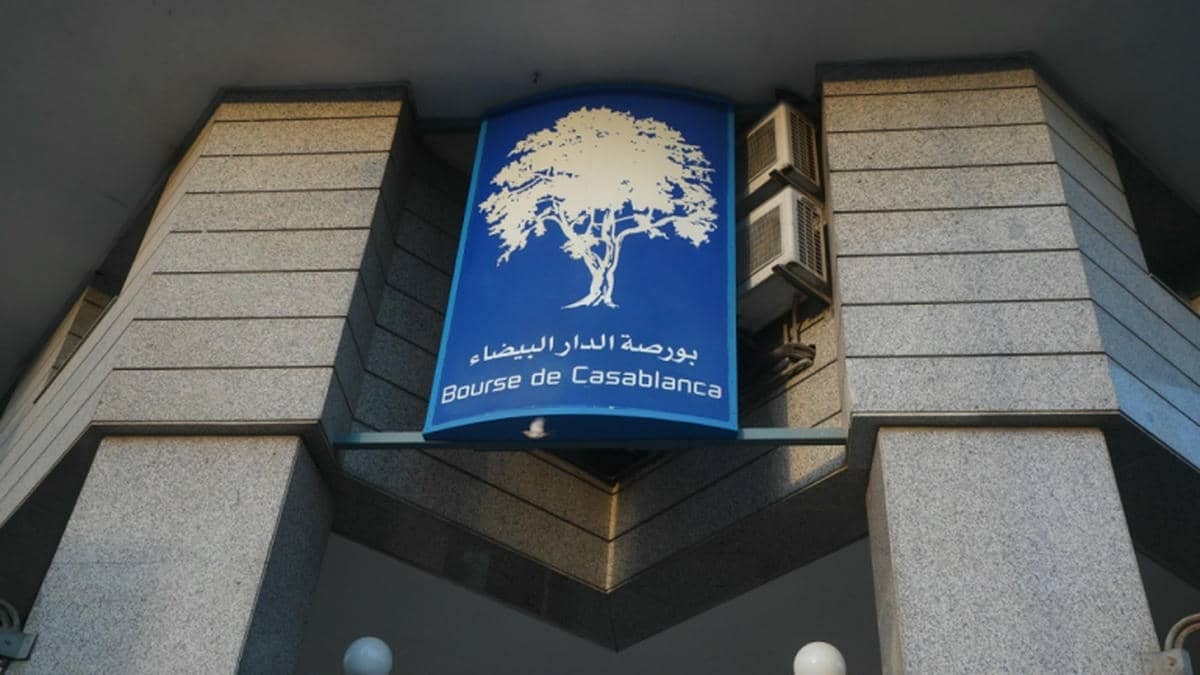 بورصة الدار البيضاء تقترب من تريليون درهم مدفوعةً بمشاريع كأس العالم وثقة المستثمرين