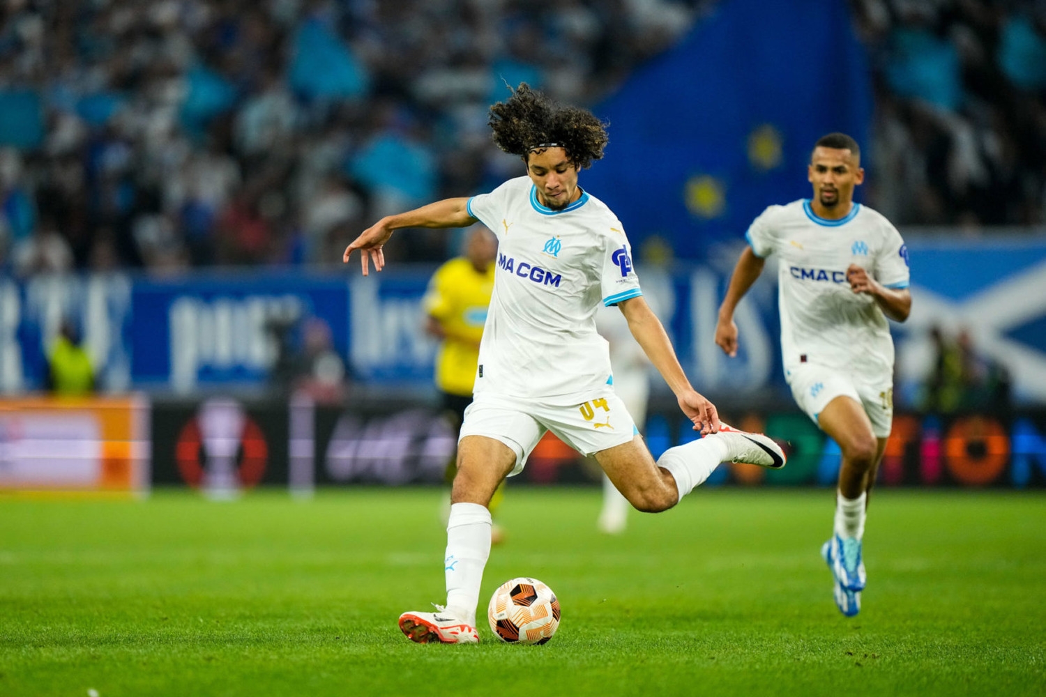 من هو بلال ندير الذي تسبب إختياره للمغرب في صدمة بالجزائر؟