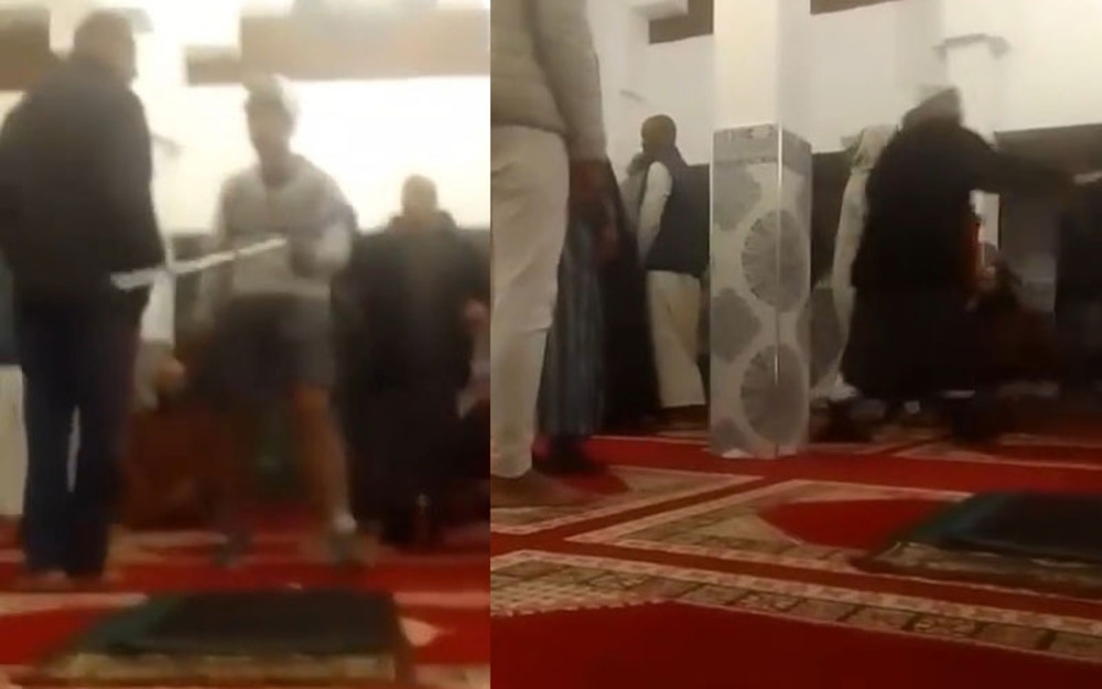 شجار عنيف بين شخصين داخل مسجد يرفع مطالب بالمحاسبة القانونية