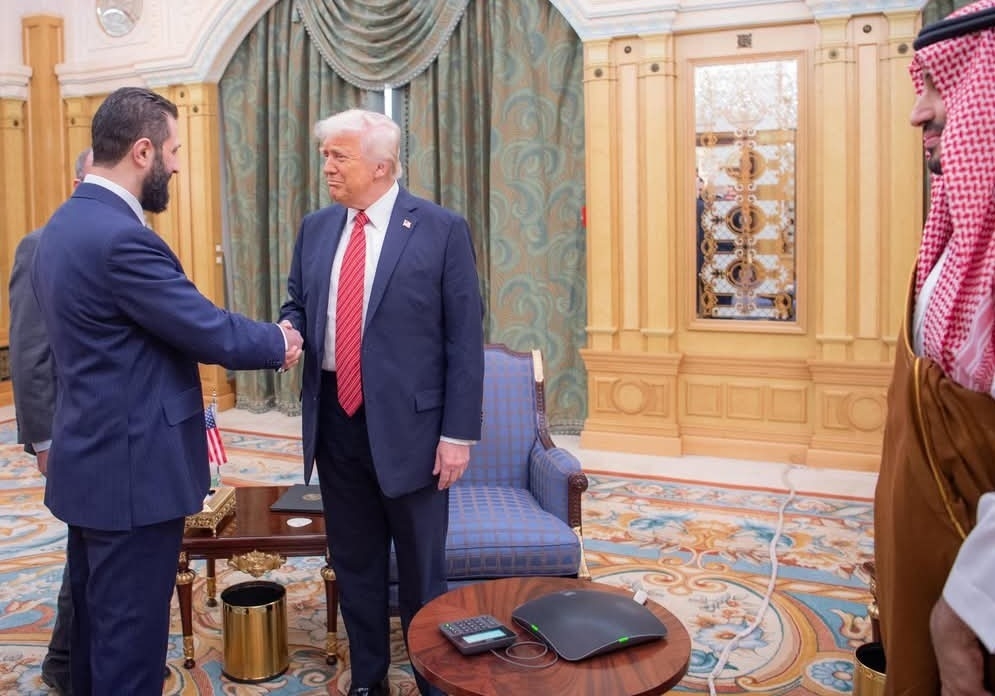 دونالد ترامب يلتقي بالرئيس السوري في الرياض (صور)