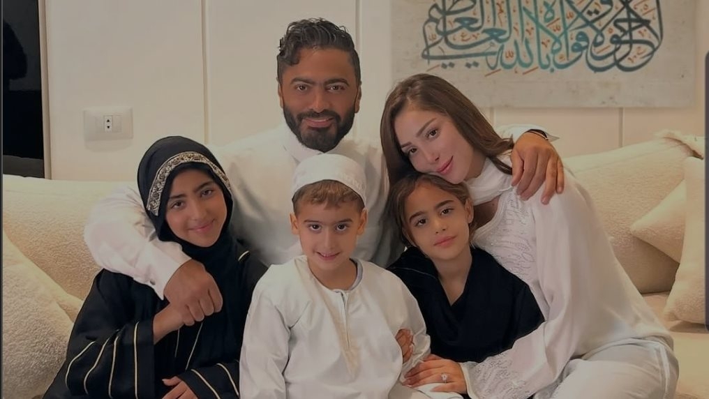بسمة بوسيل وتامر حسني: صدقة جارية تُعيد النقاش حول طبيعة العلاقة بعد الطلاق