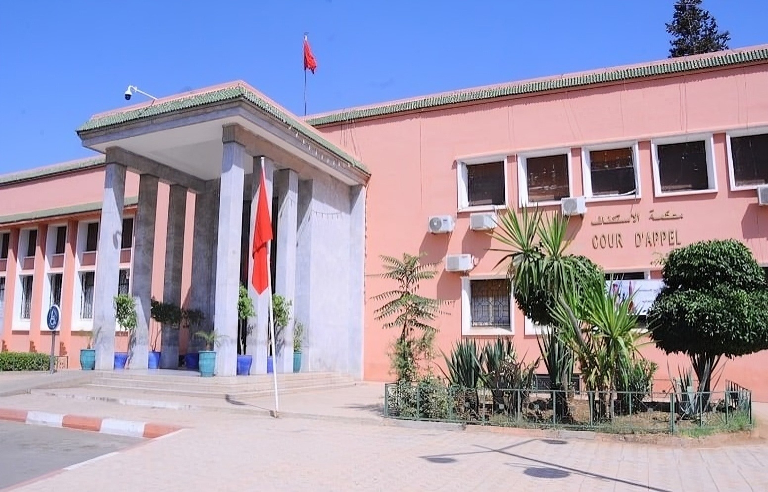مطالب بتوسيع التحقيق في فضيحة 'بيع الماستر' وسحبها من قبل شخصيات نافذة بعد توقيف بائعها