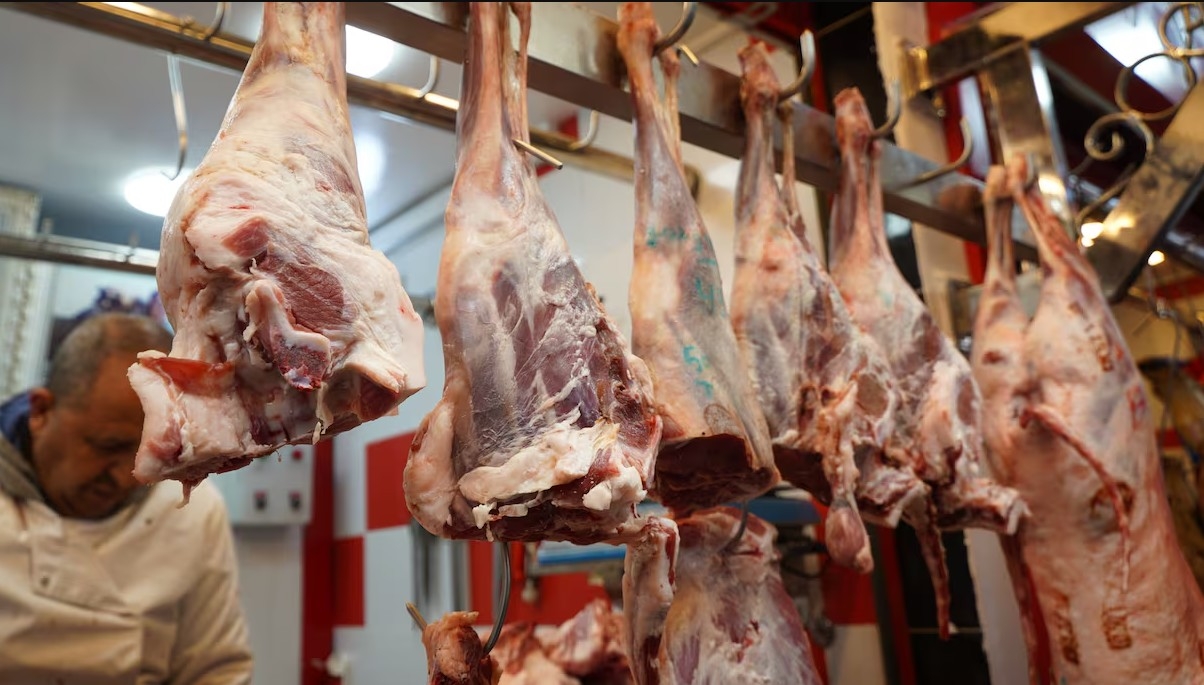 'اللهطة' ترفع أسعار اللحوم في الأسواق المغربية رغم القرار الملكي