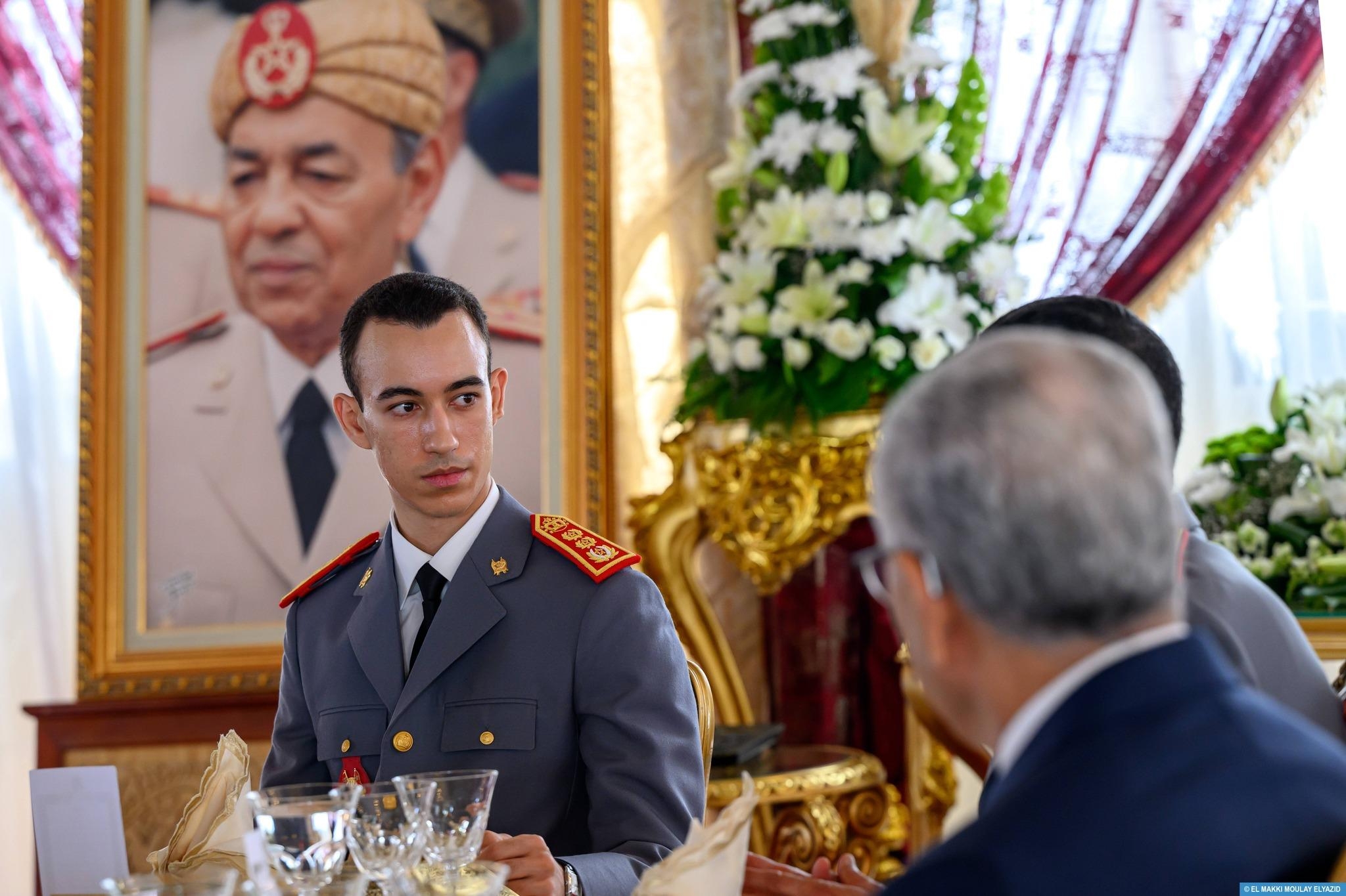 بتعليمات الملك.. ولي العهد الأمير مولاي الحسن يترأس بالقنيطرة حفل تخرج الفوج 25 للسلك العالي للدفاع والفوج 59 لسلك الأركان