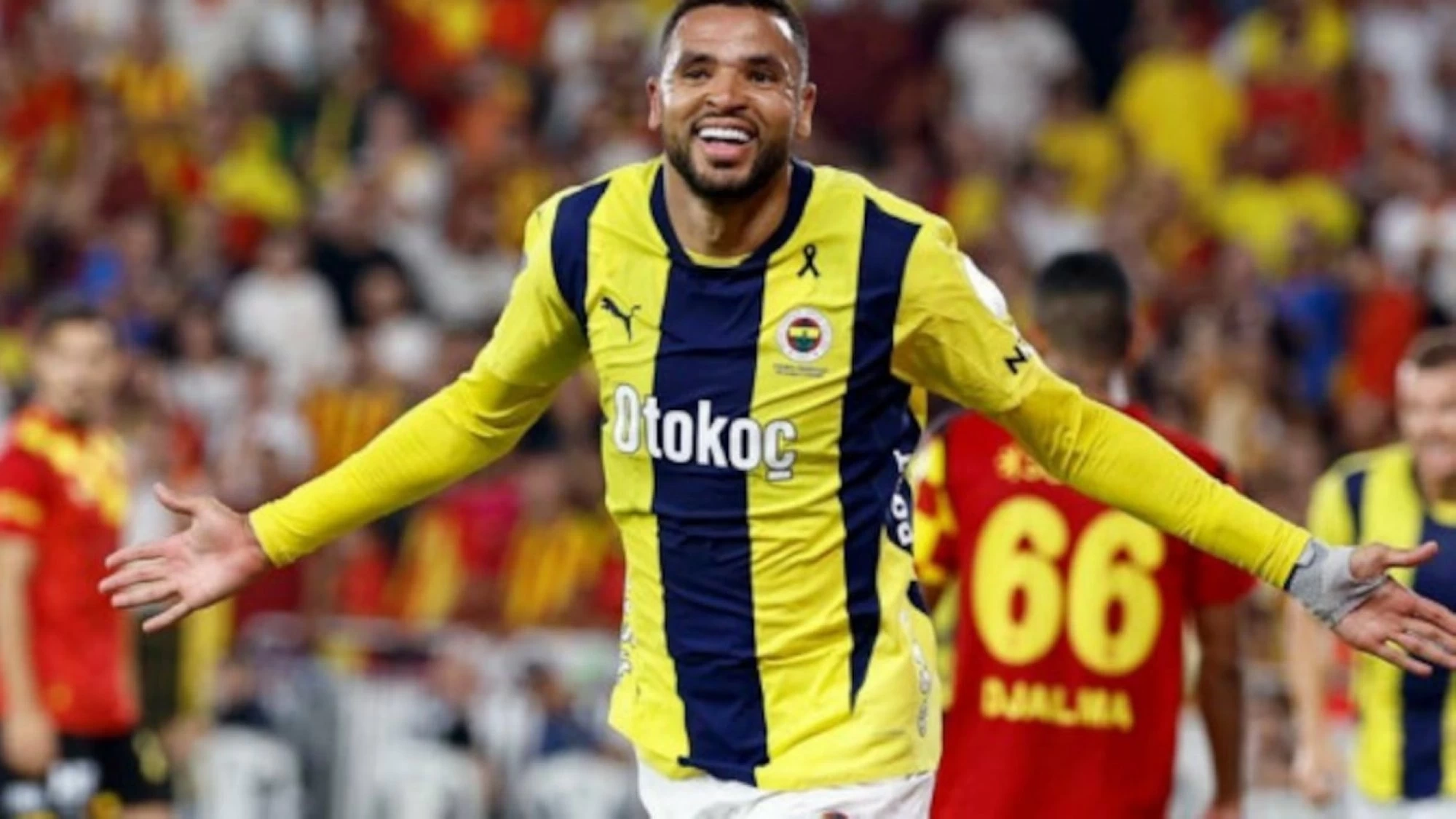 يوسف النصيري على أعتاب الدوري الإنجليزي الممتاز