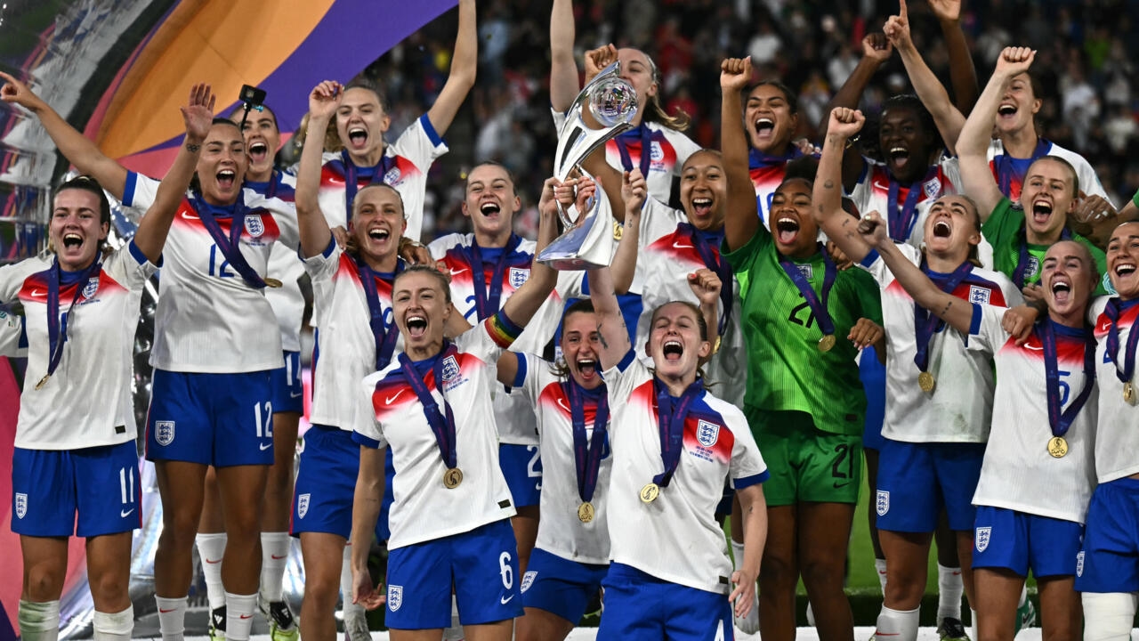 المنتخب الإنجليزي يتوّج بلقب كأس أوروبا للسيدات لكرة القدم
