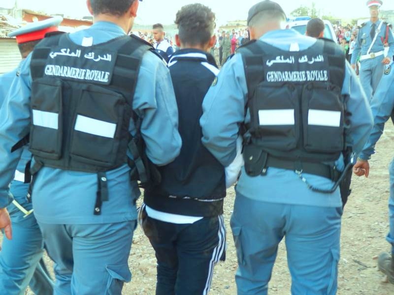درك سيدي سليمان يوقف ثلاثة أشخاص يشتبه في احتجازهم شخصا ومحاولة ابتزاز عائلته