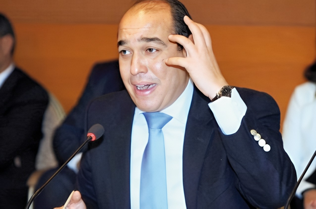 أوزين: أنا مغربي أتحدث اللغة العامية وأحيانا 'الخاسرة' ولست مثل 'طوطو'