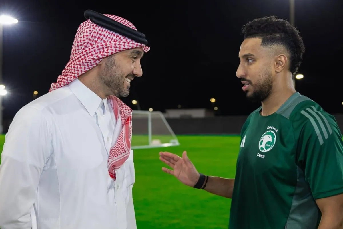 الفيصل يحفز لاعبي الأخضر... وأستراليا تتأهب بـ«اللياقة»