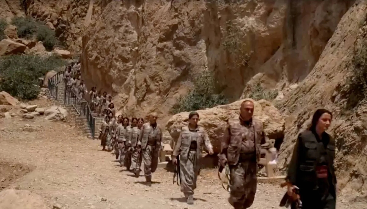 مصادر تركية تؤكد استمرار عناصر «الكردستاني» في تسليم أسلحتهم