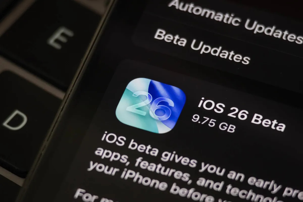 «أبل» تُطلق النسخة التجريبية العامة من نظام التشغيل «iOS 26»