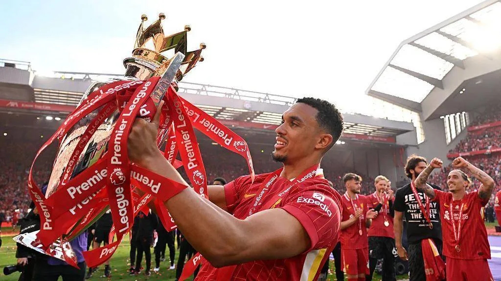 هل يتألق ألكسندر أرنولد مع ريال مدريد كما فعل مع ليفربول؟