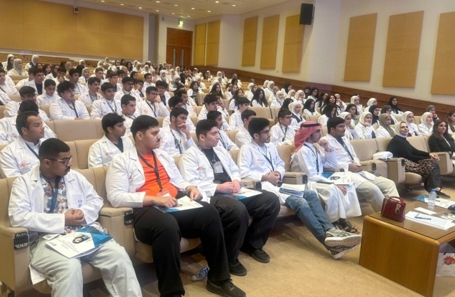 «الأبحاث» يطلق دورته الصيفية الـ 46 بمشاركة 221 طالباً ثانوياً وجامعياً