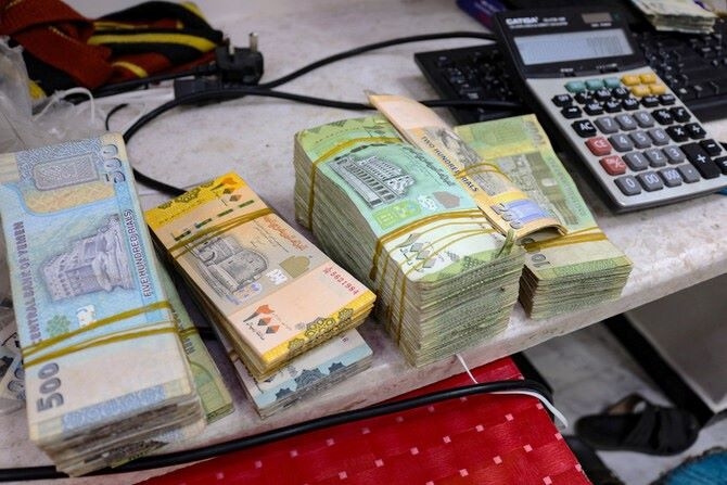 تحديثات أسعار صرف الدولار والريال السعودي في اليمن اليوم الخميس 14 أغسطس 2025