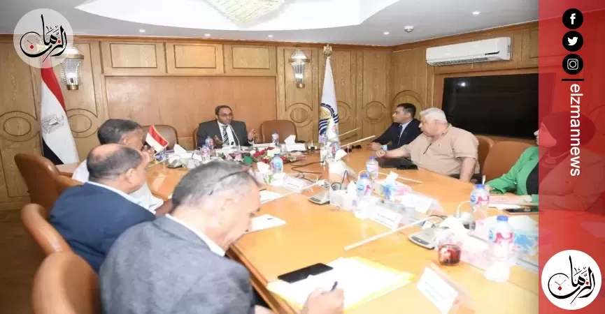 محافظ قنا يبحث آليات تشغيل وحدة فلترة وتغليف العسل الأسود بالمجمع الصناعي بهو بنجع حمادي