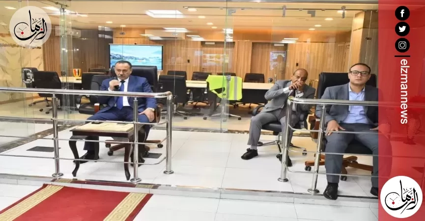 محافظ أسيوط يتابع جهود إزالة التعديات بالموجة 26 للإزالات وتحسين مستوى النظافة بالمراكز من مركز سيطرة الشبكة الوطنية