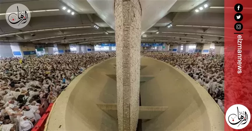 حجاج بيت الله الحرام يرمون الجمرات الثلاث في أول أيام التشريق