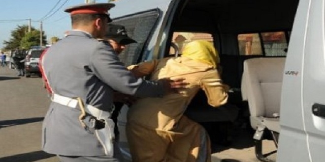 أكادير : جلسة خمرية لفتاة رفقة شابين داخل سيارة تفجر مفاجأة غير متوقعة