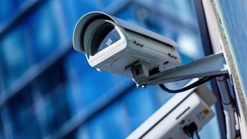 وزارة التربية الوطنية تتجه نحو تعزيز المؤسسات التعليمية بكاميرات المراقبة وخدمات الحراسة