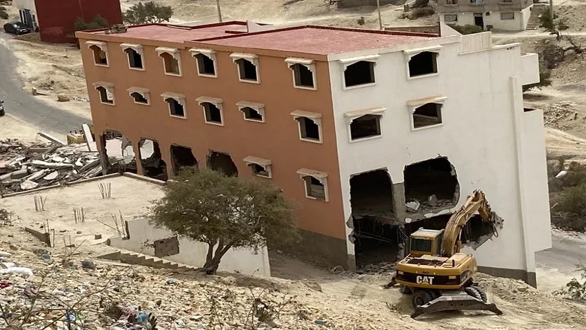 حملة هدم جديدة تنطلق بأكادير للقضاء على البناء العشوائي.