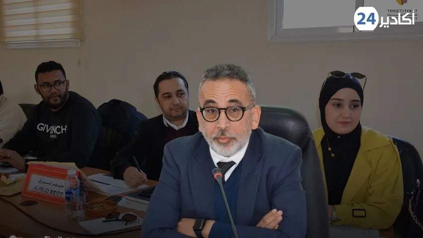 أعضاء من الاتحاد الاشتراكي بجماعة تزنيت يحتجون على تأخر تسليم محضر دورة فبراير