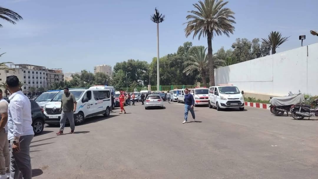 فعاليات حقوقية ترفض 'تهديد صحة المواطنين' بعد احتجاج أرباب سيارات الإسعاف الخاصة بأكادير