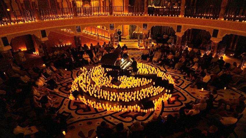 تجربة 'Candlelight' تحط الرحال بأكادير بحفلات موسيقية ساحرة على ضفاف البحر