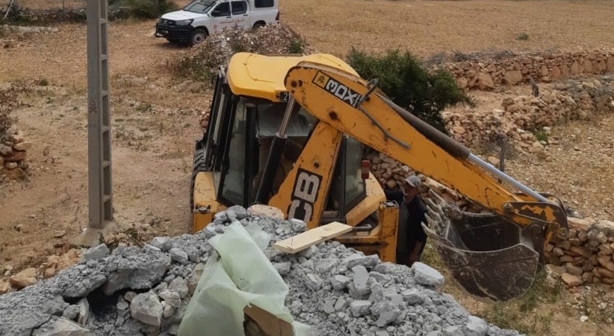 سقوط 'الفيلا السياحية' في أزّازول: سلطات أكادير تهدم بناءً غير مرخص بعد استنفاد الإجراءات القانونية