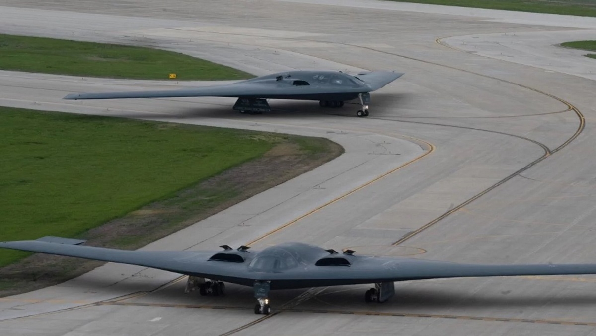 أمريكا ترسل قاذفات B-2 إلى غوام: قنابل خارقة للتحصينات تستهدف منشآت إيران النووية