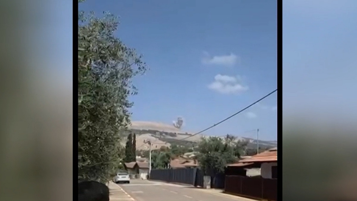 إيران تطلق صواريخ ومسيرات نحو إسرائيل ومنظومات الدفاع تتصدى للهجوم وسط حالة تأهب قصوى
