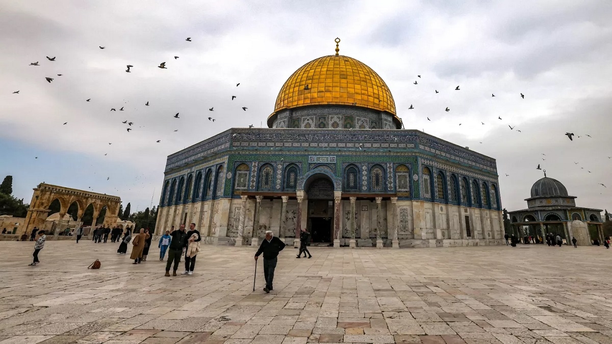 إسرائيل ترفع الطوارئ وتعيد فتح المسجد الأقصى وكنيسة القيامة بعد 12 يوماً من الإغلاق