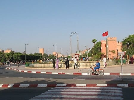 مقاهي عاصمة إقليم أشتوكة ايت باها بدون مراحيض… رفاهية ناقصة أم خلل في الالتزام الصحي؟