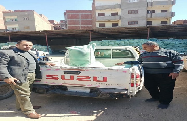 ضبط طن و300 كيلو دقيق بلدي وسكر بالشرقية
